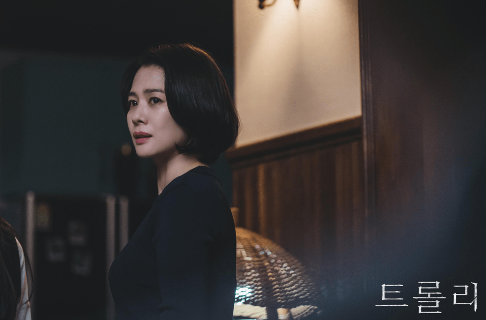 안방 퀸 김현주, 미스터리물로 돌아오다