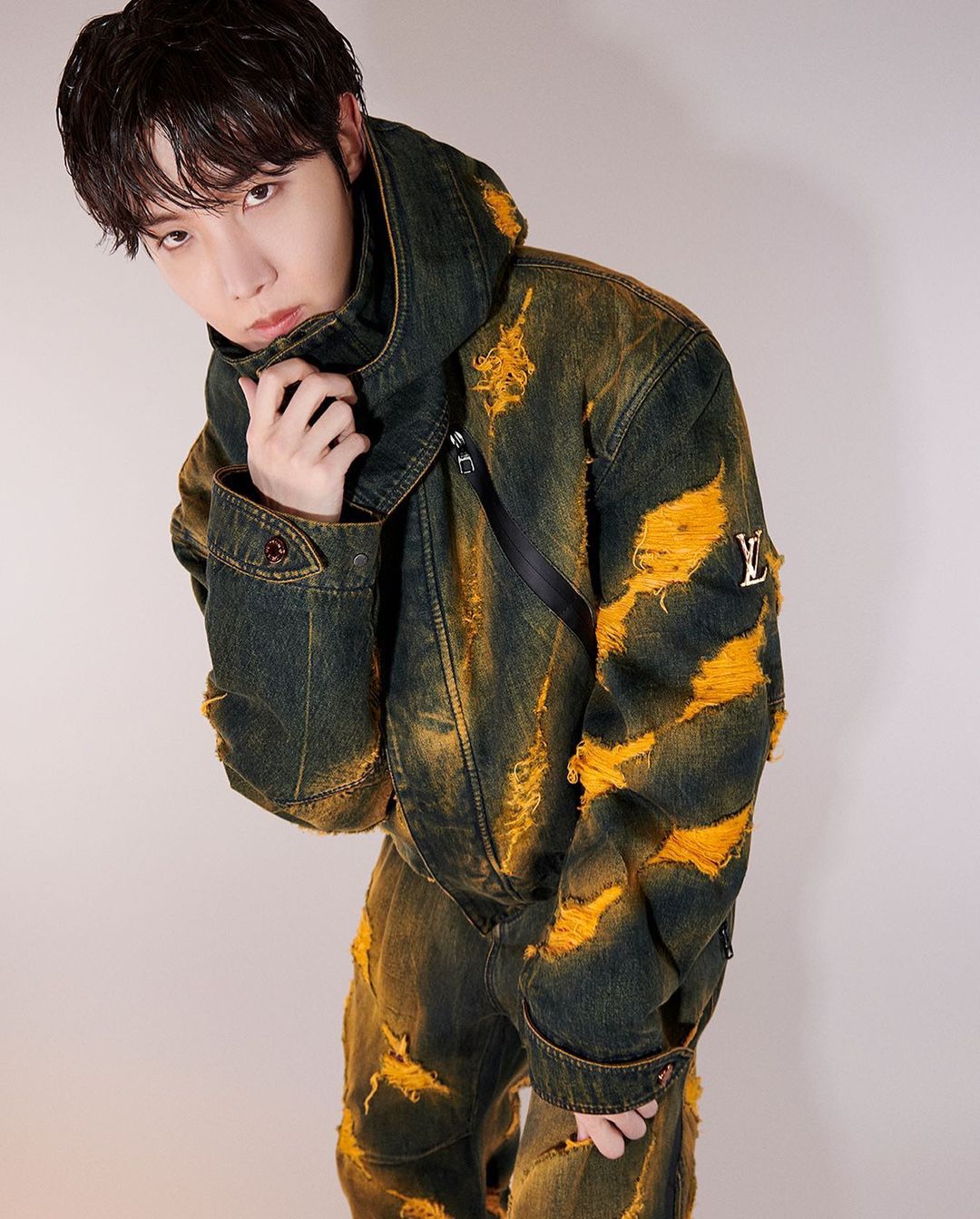 제이홉 루이비통 3