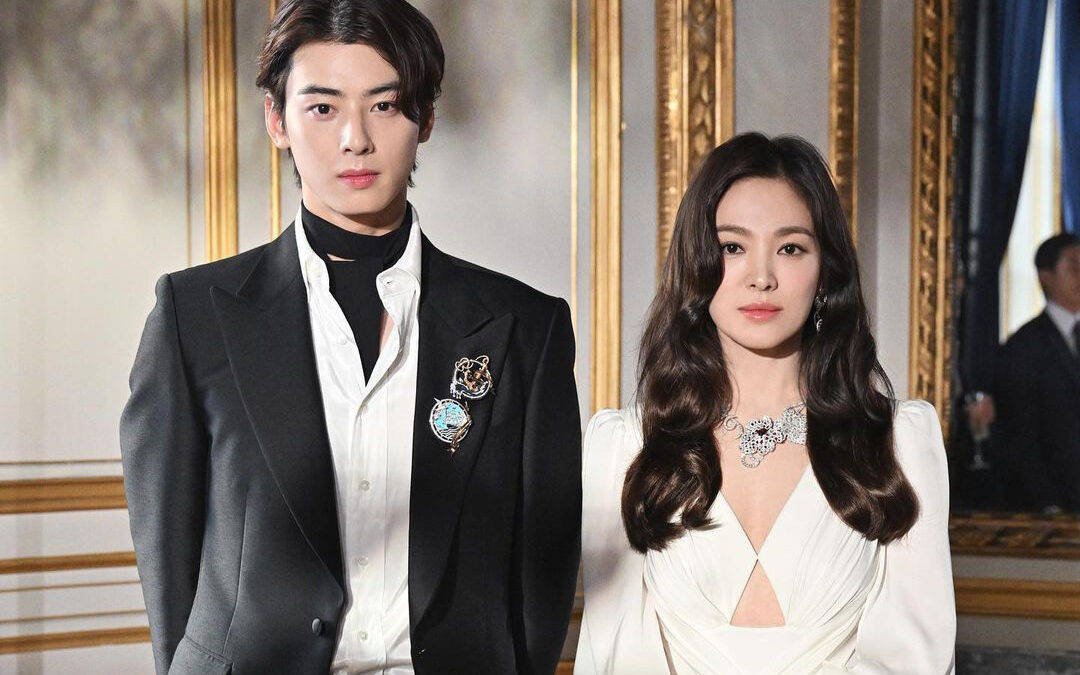 파리를 접수한 비주얼, 차은우 X 송혜교